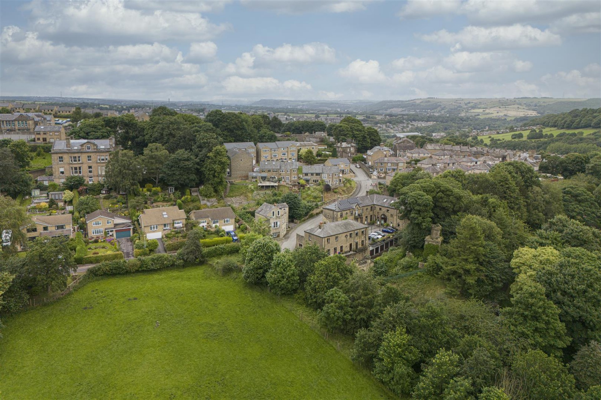 Images for Shaw Lane, Holywell Green, Halifax