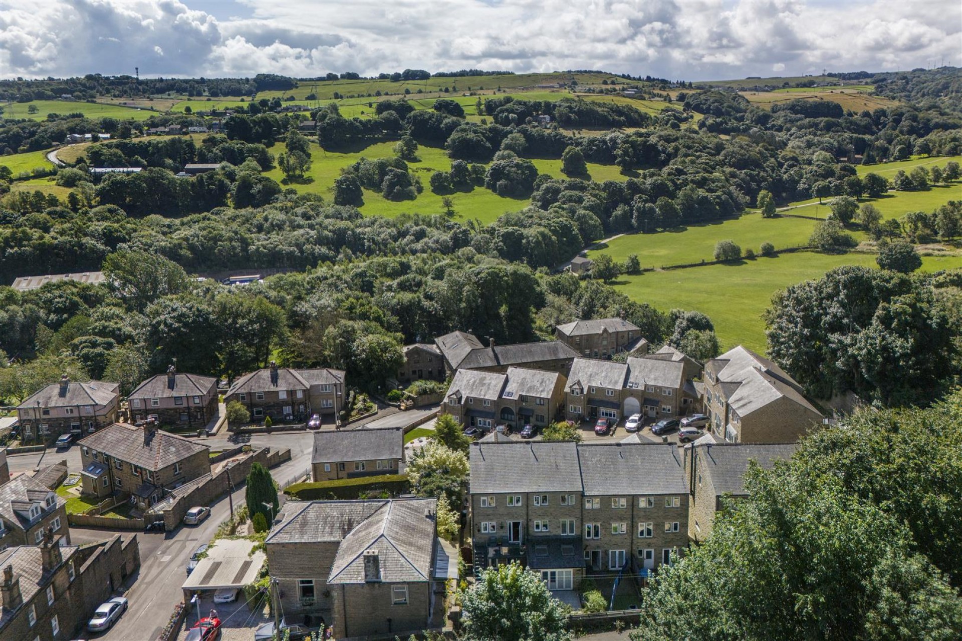 Images for Buckstones Close, Holywell Green, Halifax