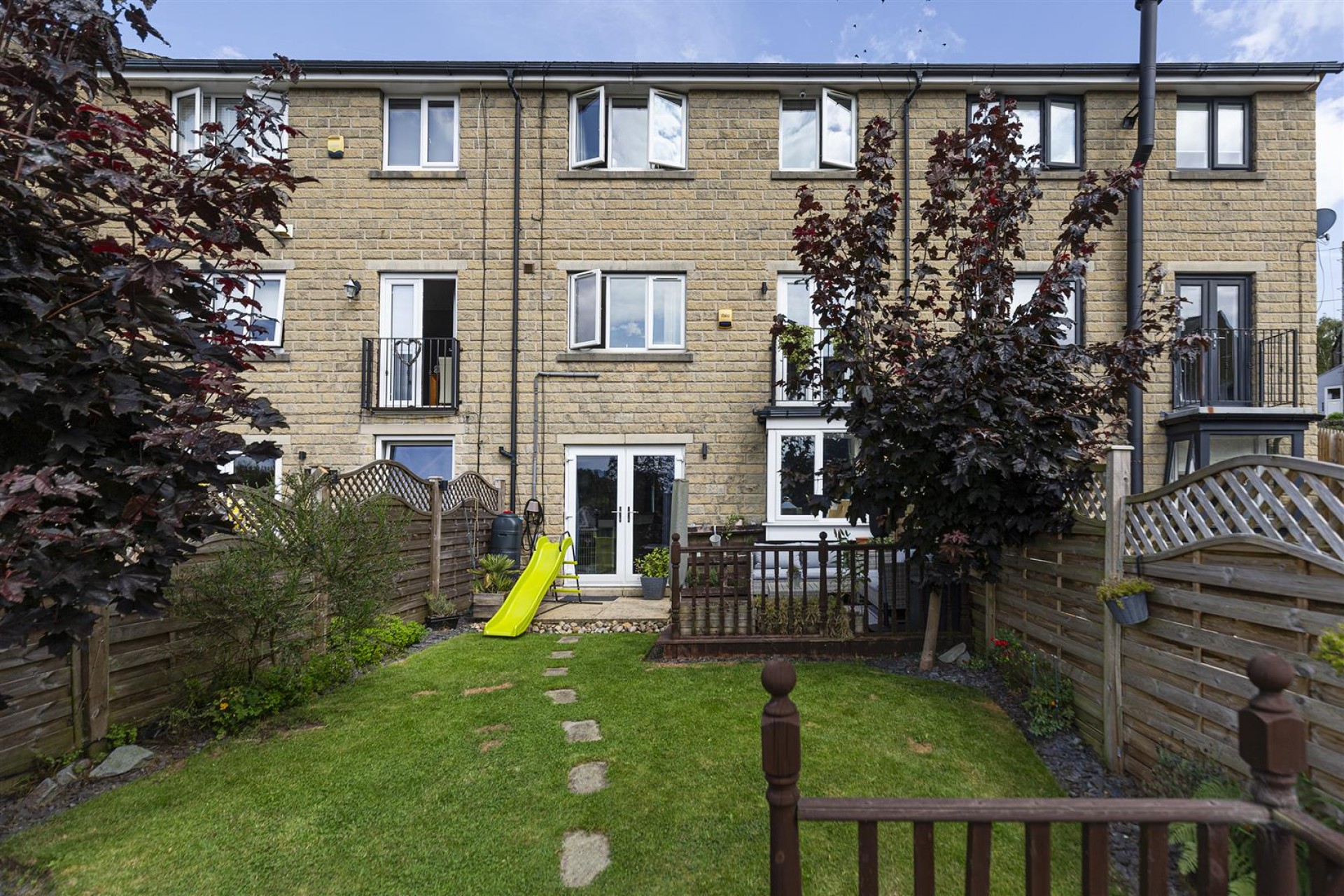 Images for Causeway Crescent, Linthwaite, Huddersfield