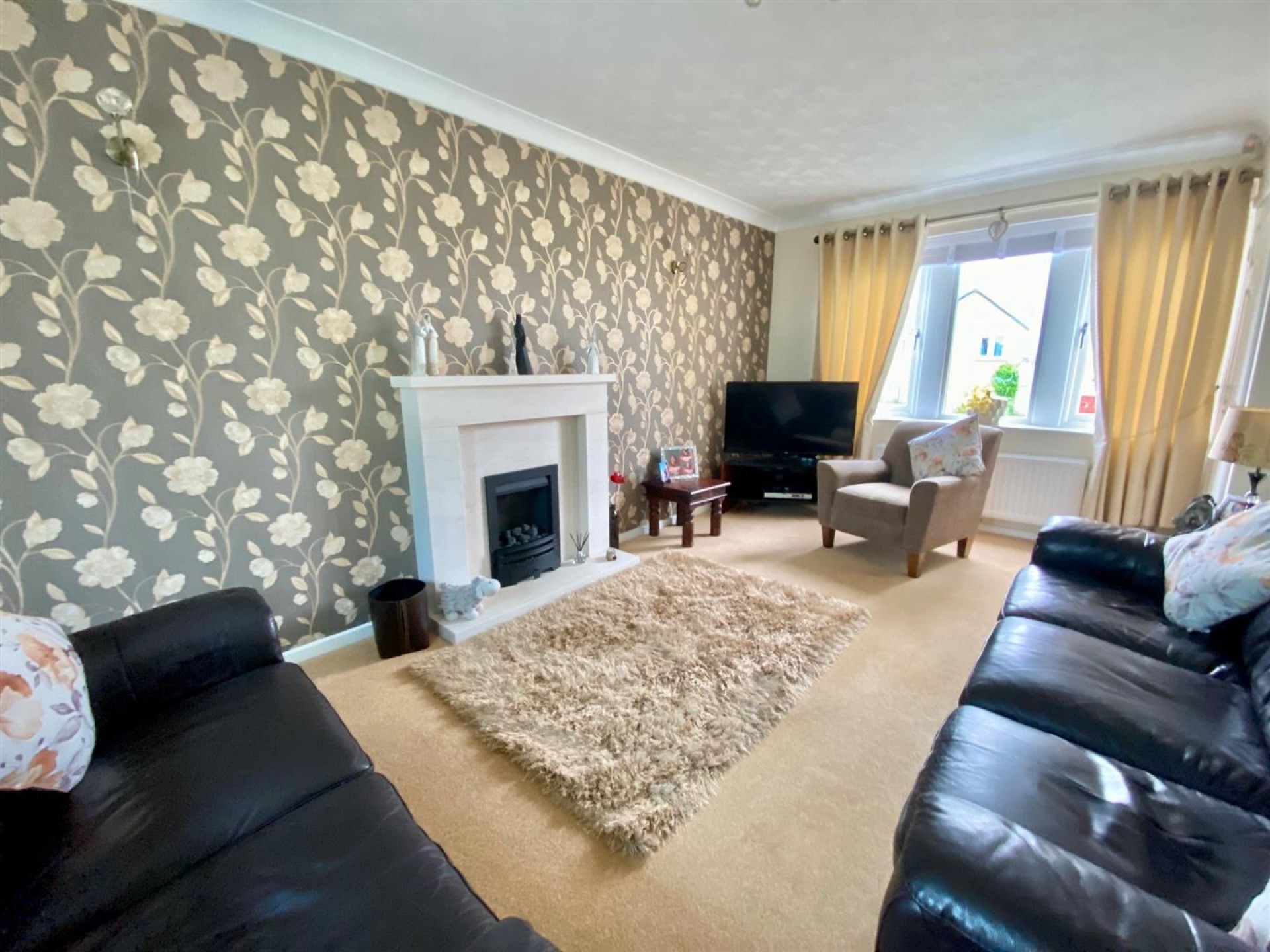 Images for Park Avenue, Liversedge