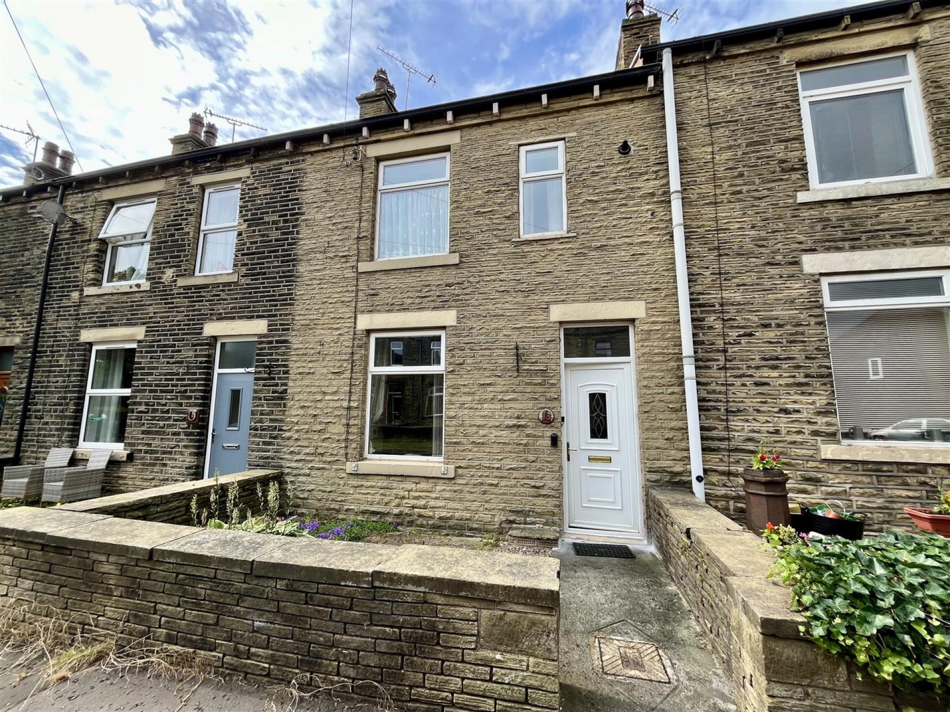 Images for Plains Lane, Elland